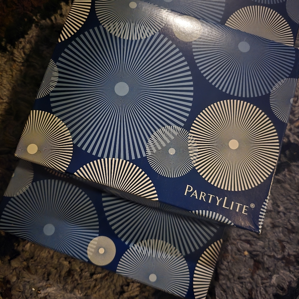 Assorted Scented Tealight Candle Set (40) Partylite - Picture 6 of 10